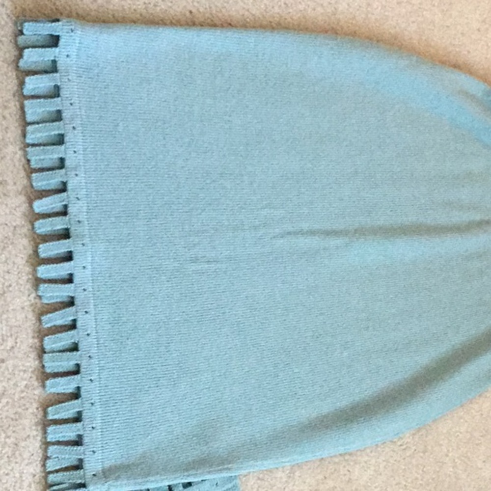Rich and Levy 2 piece skirt and sweater